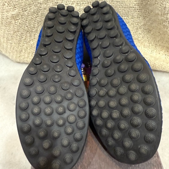 bernie mev. Vibrant Blue Woman’s Slip-Ons - Picture 6 of 7